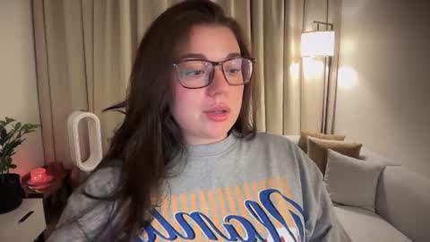 Snapshot of tutti_frutti_ chatting on 07.02.26 Ariana online show from 07.02.26