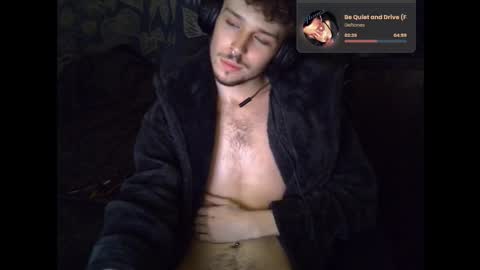 Snapshot of tw1nk13t03s chatting on 11.10.25 tw1nk13t03s online show from 11.10.25