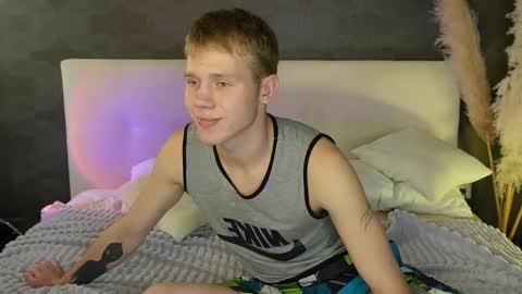 Snapshot of twelveeek chatting on 10.04.25 Angus online show from 10.04.25