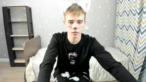 Snapshot of twelveeek chatting on 10.30.25 Angus online show from 10.30.25