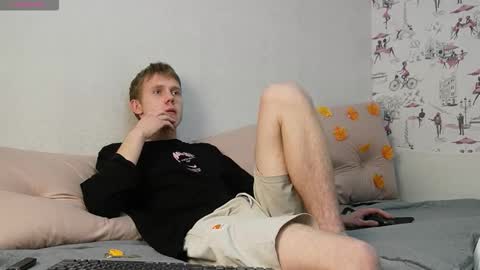 Snapshot of twelveeek chatting on 11.02.25 Angus online show from 11.02.25