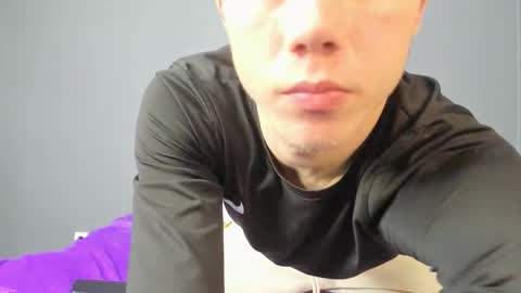 Snapshot of twelveeek chatting on 11.05.25 Angus online show from 11.05.25