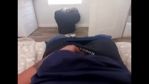 Snapshot of twest84 chatting on 10.05.25 twest84 online show from 10.05.25