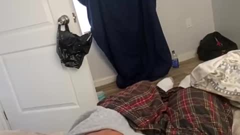 Snapshot of twest84 chatting on 10.26.25 twest84 online show from 10.26.25