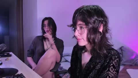 Snapshot of twilightmuses chatting on 10.14.25 Eve  Lili online show from 10.14.25