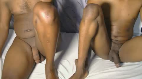 Snapshot of twin_buddies chatting on 10.13.25 king of zion online show from 10.13.25