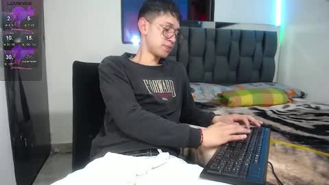 Snapshot of twink_daren chatting on 01.24.25 Mr Daren online show from 01.24.25