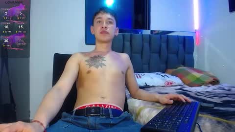 Snapshot of twink_daren chatting on 02.18.25 Mr Daren online show from 02.18.25