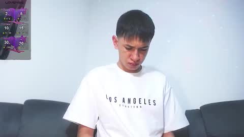 Snapshot of twink_daren chatting on 03.05.25 Mr Daren online show from 03.05.25