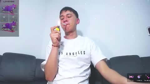 Snapshot of twink_daren chatting on 03.06.25 Mr Daren online show from 03.06.25