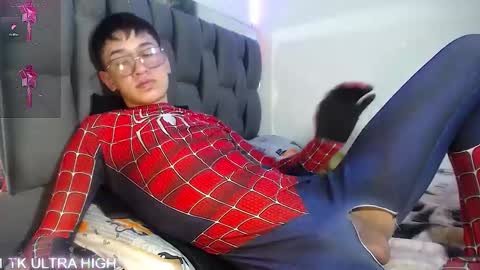 Snapshot of twink_daren chatting on 03.11.25 Mr Daren online show from 03.11.25