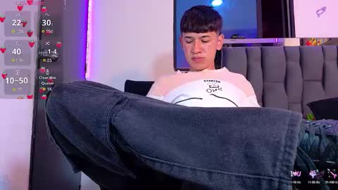 Snapshot of twink_daren chatting on 09.11.25 Mr Daren online show from 09.11.25