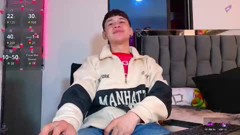 Snapshot of twink_daren chatting on 09.15.25 Mr Daren online show from 09.15.25