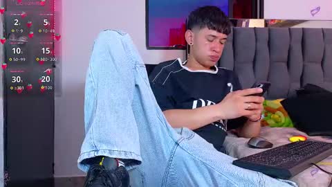 Snapshot of twink_daren chatting on 09.16.25 Mr Daren online show from 09.16.25