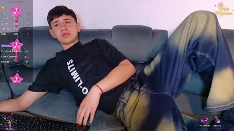 Snapshot of twink_daren chatting on 10.27.25 Mr Daren online show from 10.27.25