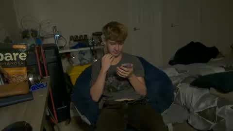 shytwink online show from 10.04.25