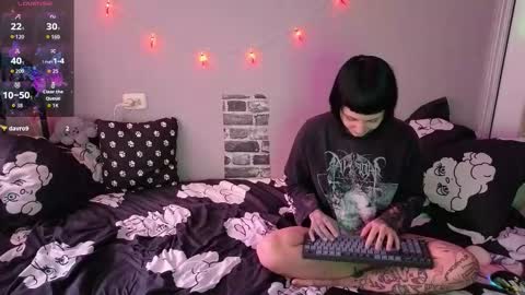 Sin and Skin online show from 12.17.25