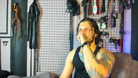 Clio  Tadeo online show from 02.06.25