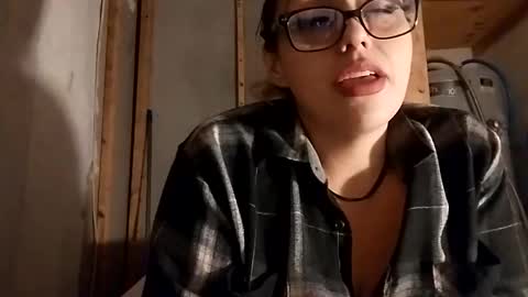 Twocrazy85 online show from 11.17.25