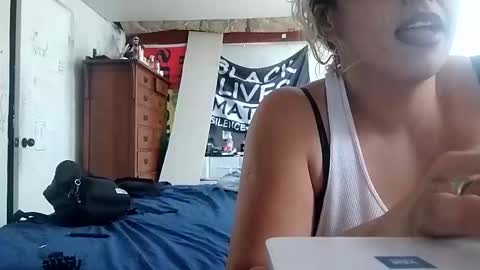 Twocrazy85 online show from 11.29.25