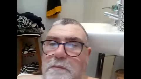 twohats2810 online show from 01.09.26