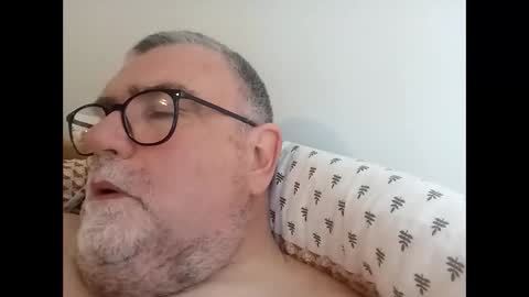 twohats2810 online show from 04.09.26