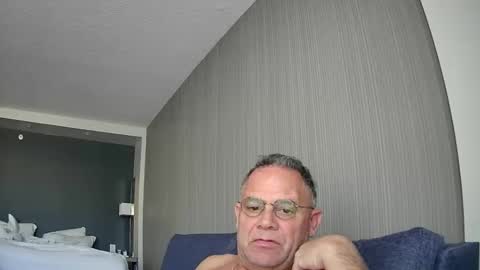 Twopeopleinlove online show from 11.02.25