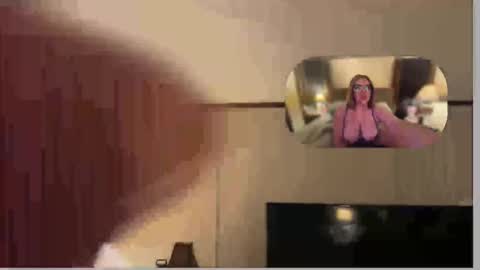 Snapshot of twosmallholes42 chatting on 03.03.26 twosmallholes42 online show from 03.03.26