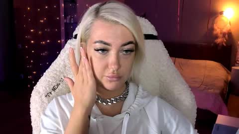 Miley online show from 02.23.25