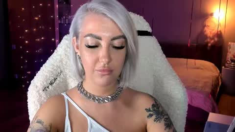 Miley online show from 03.12.25