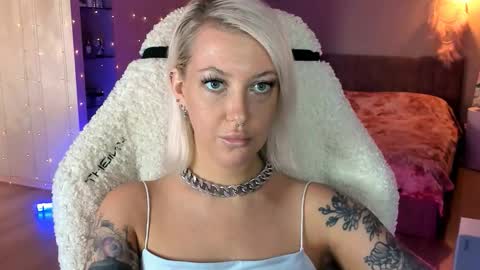 Miley online show from 10.11.25