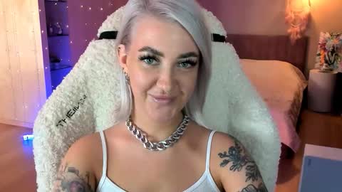 Miley online show from 10.25.25