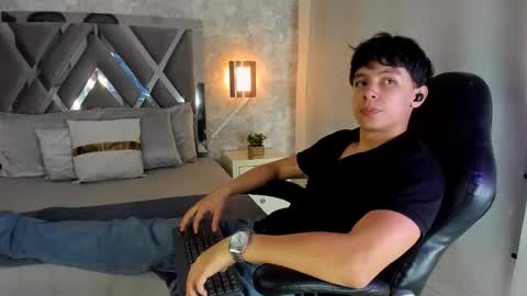 Tyler online show from 10.04.25