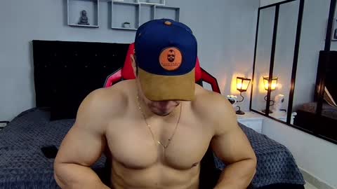 tyler_hank1 online show from 12.19.24