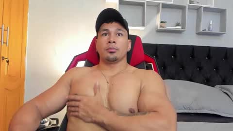 tyler_hank1 online show from 03.24.26