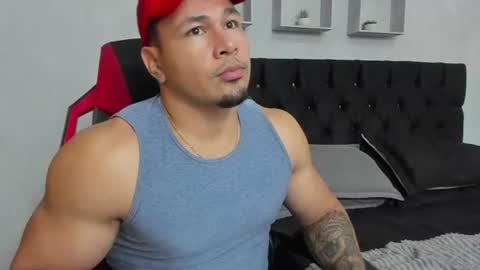 tyler_hank1 online show from 07.19.26