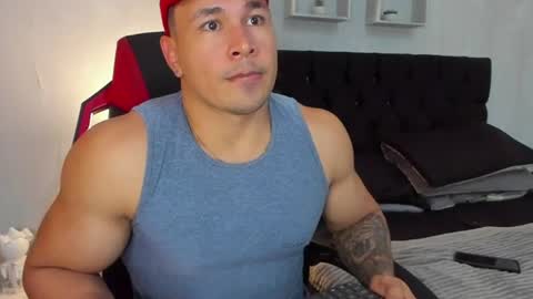 tyler_hank1 online show from 07.27.26