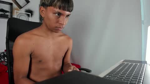 Snapshot of tyler_twink_boy chatting on 09.14.25 tyler_twink_boy online show from 09.14.25