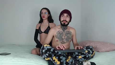 Snapshot of tyler_y_luna chatting on 12.08.24 Tyler y Luna online show from 12.08.24