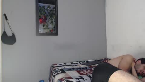 Snapshot of tyler_y_luna chatting on 01.17.25 Tyler y Luna online show from 01.17.25