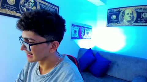   online show from 01.08.25
