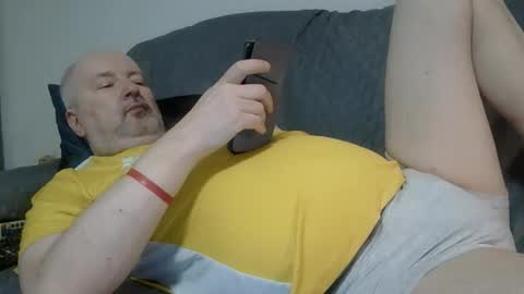 Snapshot of tymoteus chatting on 10.12.25 tymoteus online show from 10.12.25