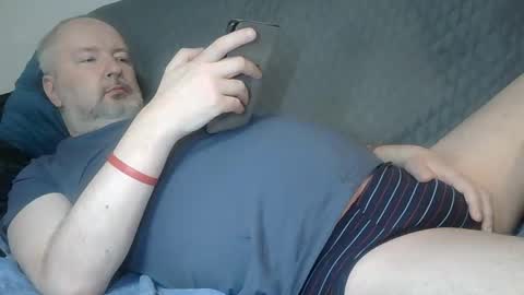 Snapshot of tymoteus chatting on 10.26.25 tymoteus online show from 10.26.25