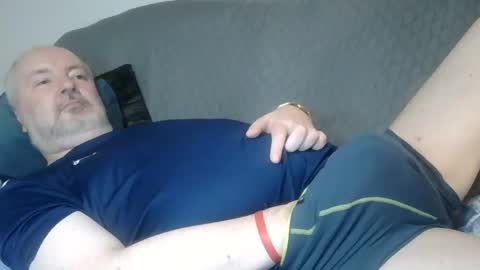 Snapshot of tymoteus chatting on 10.27.25 tymoteus online show from 10.27.25