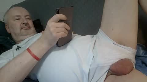 Snapshot of tymoteus chatting on 10.30.25 tymoteus online show from 10.30.25