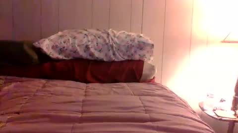 Snapshot of u_caught_us chatting on 12.12.24 u_caught_us online show from 12.12.24