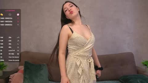 Snapshot of udelaborom chatting on 02.01.25 Lili online show from 02.01.25