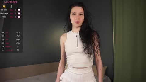 Snapshot of udelaborom chatting on 02.01.25 Lili online show from 02.01.25