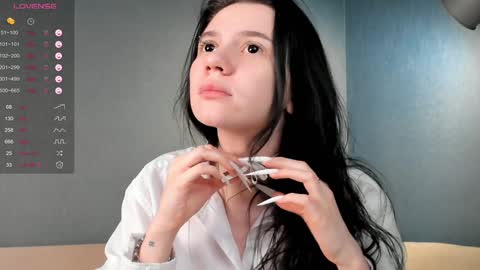 Snapshot of udelaborom chatting on 02.06.25 Lili online show from 02.06.25