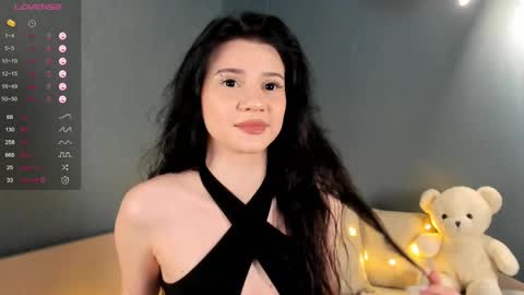 Snapshot of udelaborom chatting on 02.09.25 Lili online show from 02.09.25